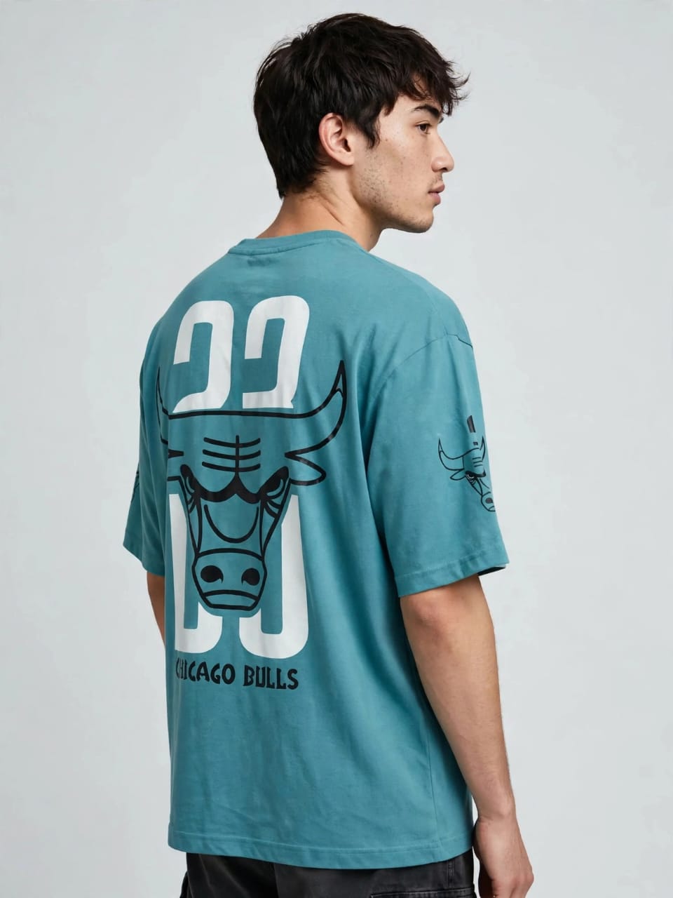 Oversized Drop Shoulder Bulls Graphic Printed Cotton T-Shirt – Sky Blue